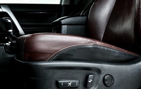 Toyota Land Cruiser Prado 150 рестайлинг 2, 2020 год, 4 750 000 рублей, 12 фотография