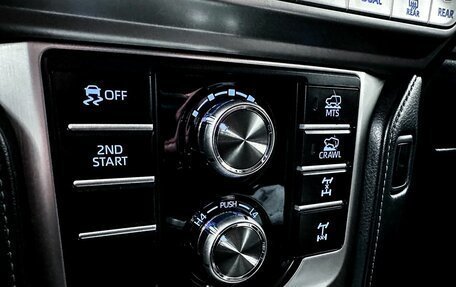 Toyota Land Cruiser Prado 150 рестайлинг 2, 2020 год, 4 750 000 рублей, 22 фотография