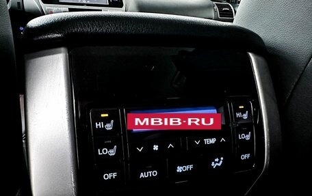 Toyota Land Cruiser Prado 150 рестайлинг 2, 2020 год, 4 750 000 рублей, 29 фотография