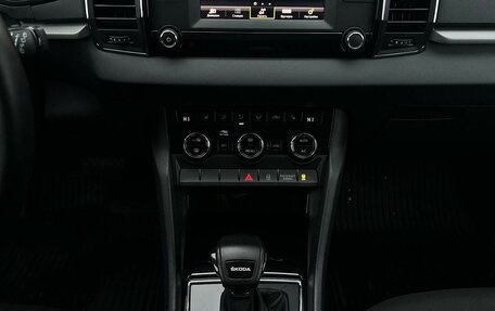 Skoda Karoq I, 2022 год, 2 270 000 рублей, 18 фотография