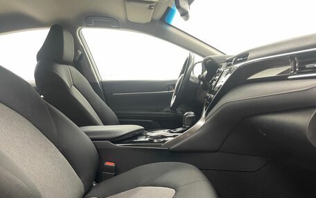 Toyota Camry, 2018 год, 2 700 000 рублей, 12 фотография