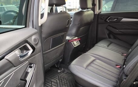 Isuzu MU-X, 2021 год, 5 050 000 рублей, 9 фотография