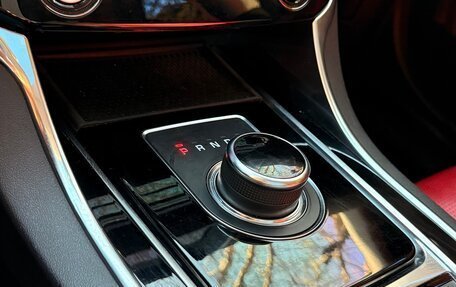 Jaguar XE I рестайлинг, 2018 год, 2 400 000 рублей, 9 фотография