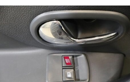 Renault Sandero II рестайлинг, 2015 год, 999 000 рублей, 13 фотография