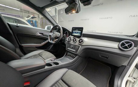 Mercedes-Benz CLA, 2019 год, 2 335 000 рублей, 13 фотография