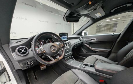 Mercedes-Benz CLA, 2019 год, 2 335 000 рублей, 10 фотография