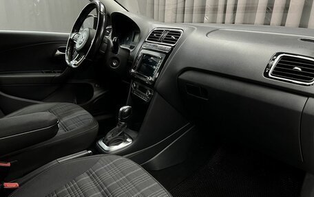 Volkswagen Polo VI (EU Market), 2017 год, 1 179 900 рублей, 15 фотография