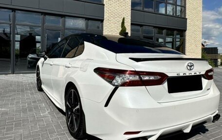 Toyota Camry, 2019 год, 1 850 000 рублей, 4 фотография