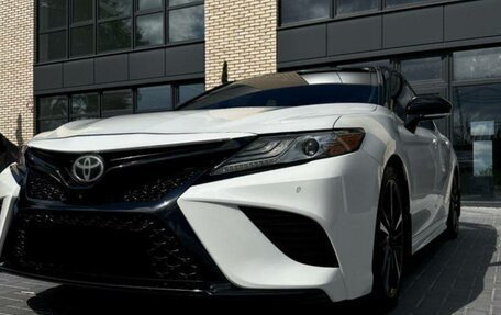 Toyota Camry, 2019 год, 1 850 000 рублей, 2 фотография
