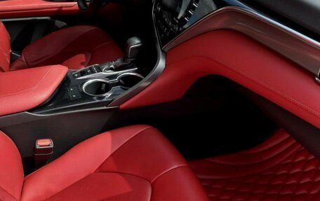 Toyota Camry, 2019 год, 1 850 000 рублей, 9 фотография