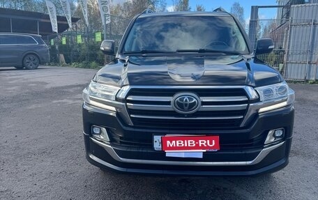 Toyota Land Cruiser 200, 2018 год, 5 900 000 рублей, 1 фотография