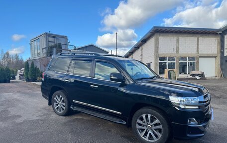 Toyota Land Cruiser 200, 2018 год, 5 900 000 рублей, 2 фотография
