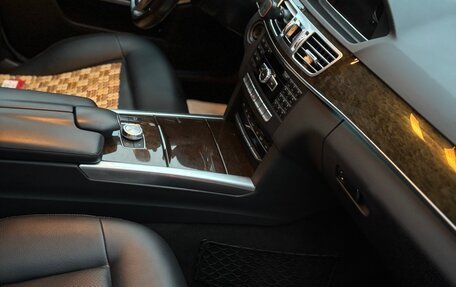 Mercedes-Benz E-Класс, 2013 год, 2 150 000 рублей, 10 фотография