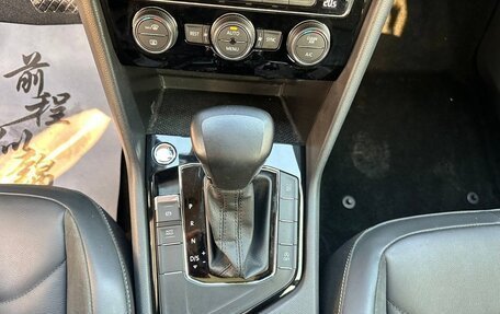 Volkswagen Tiguan II, 2022 год, 2 600 000 рублей, 17 фотография