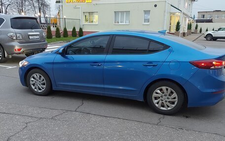 Hyundai Elantra VI рестайлинг, 2017 год, 1 350 000 рублей, 6 фотография