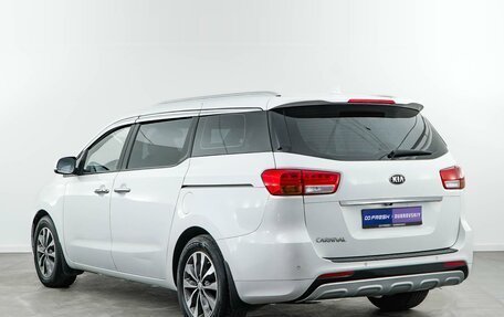 KIA Carnival III, 2018 год, 2 387 097 рублей, 2 фотография