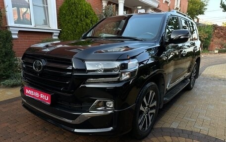 Toyota Land Cruiser 200, 2019 год, 8 150 000 рублей, 1 фотография