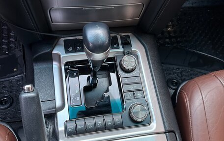 Toyota Land Cruiser 200, 2019 год, 8 150 000 рублей, 6 фотография