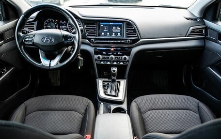 Hyundai Elantra VI рестайлинг, 2019 год, 1 800 000 рублей, 14 фотография