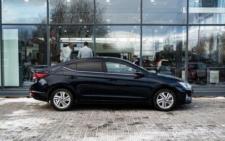 Hyundai Elantra VI рестайлинг, 2019 год, 1 800 000 рублей, 8 фотография