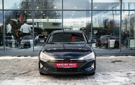 Hyundai Elantra VI рестайлинг, 2019 год, 1 800 000 рублей, 3 фотография