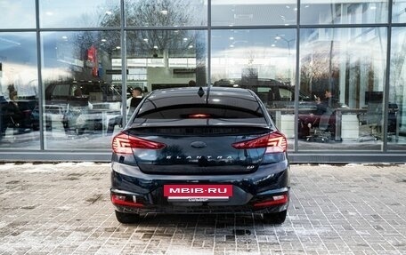 Hyundai Elantra VI рестайлинг, 2019 год, 1 800 000 рублей, 4 фотография