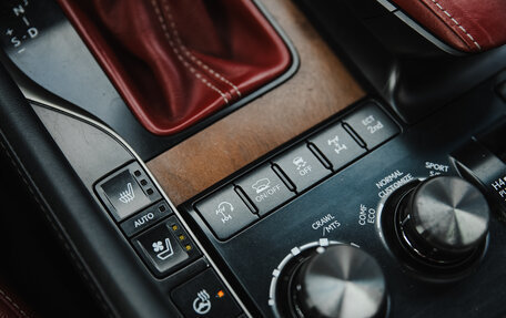 Lexus LX III, 2019 год, 7 600 000 рублей, 31 фотография