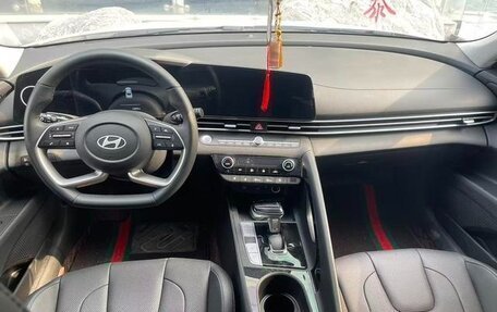 Hyundai Elantra, 2023 год, 1 589 851 рублей, 5 фотография