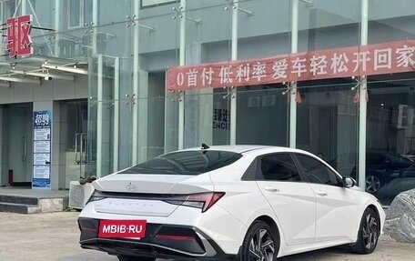 Hyundai Elantra, 2023 год, 1 589 851 рублей, 3 фотография