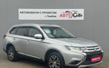 Mitsubishi Outlander III рестайлинг 3, 2017 год, 1 990 000 рублей, 1 фотография