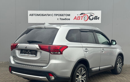 Mitsubishi Outlander III рестайлинг 3, 2017 год, 1 990 000 рублей, 7 фотография