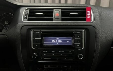 Volkswagen Jetta VI, 2011 год, 799 888 рублей, 12 фотография