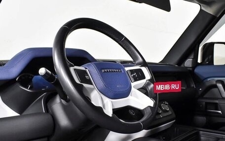 Land Rover Defender II, 2021 год, 4 600 000 рублей, 4 фотография