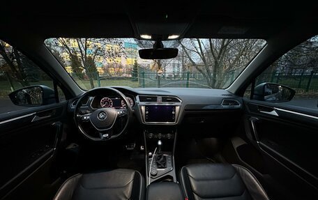 Volkswagen Tiguan II, 2018 год, 3 080 000 рублей, 9 фотография