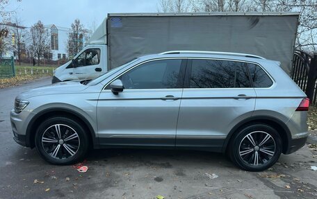 Volkswagen Tiguan II, 2018 год, 3 080 000 рублей, 8 фотография