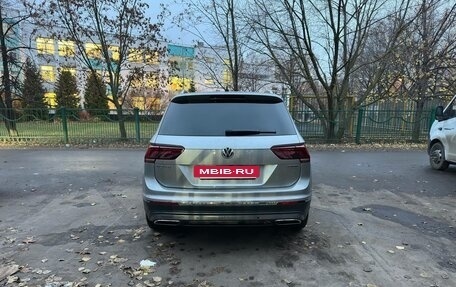 Volkswagen Tiguan II, 2018 год, 3 080 000 рублей, 6 фотография