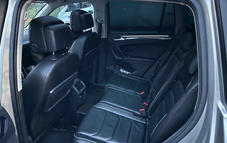 Volkswagen Tiguan II, 2018 год, 3 080 000 рублей, 14 фотография