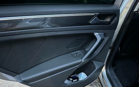 Volkswagen Tiguan II, 2018 год, 3 080 000 рублей, 15 фотография