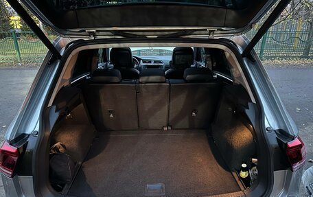 Volkswagen Tiguan II, 2018 год, 3 080 000 рублей, 17 фотография