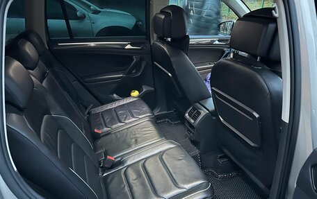 Volkswagen Tiguan II, 2018 год, 3 080 000 рублей, 18 фотография