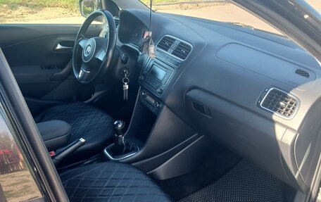 Volkswagen Polo VI (EU Market), 2013 год, 630 000 рублей, 10 фотография