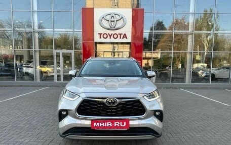 Toyota Highlander, 2025 год, 7 000 000 рублей, 2 фотография