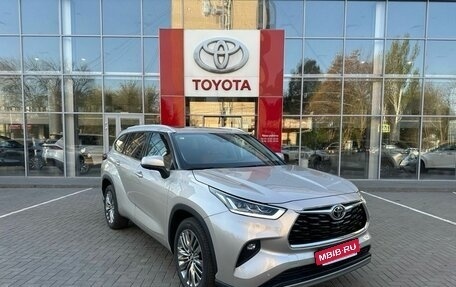 Toyota Highlander, 2025 год, 7 000 000 рублей, 3 фотография