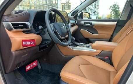 Toyota Highlander, 2025 год, 7 000 000 рублей, 10 фотография