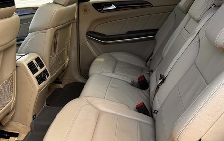 Mercedes-Benz GL-Класс, 2015 год, 2 500 000 рублей, 32 фотография