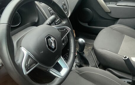 Renault Logan II, 2019 год, 800 000 рублей, 7 фотография