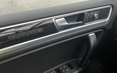 Volkswagen Touareg III, 2016 год, 3 990 000 рублей, 15 фотография