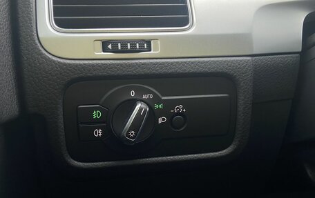 Volkswagen Touareg III, 2016 год, 3 990 000 рублей, 16 фотография