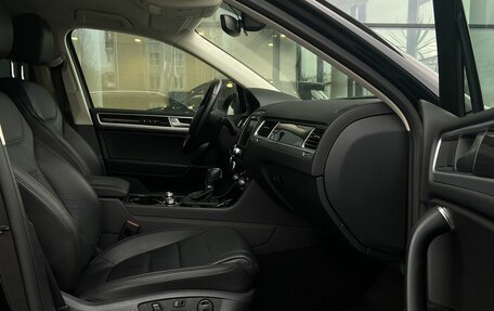 Volkswagen Touareg III, 2016 год, 3 990 000 рублей, 28 фотография