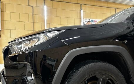 Toyota RAV4, 2021 год, 3 500 000 рублей, 4 фотография